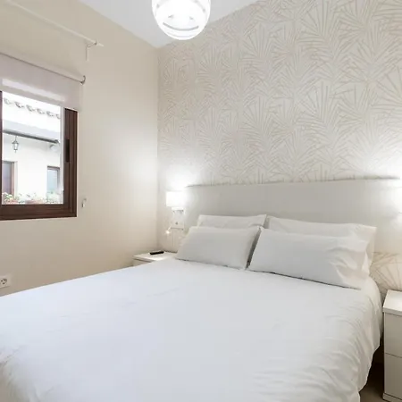 Apartament Lumbreras Host *